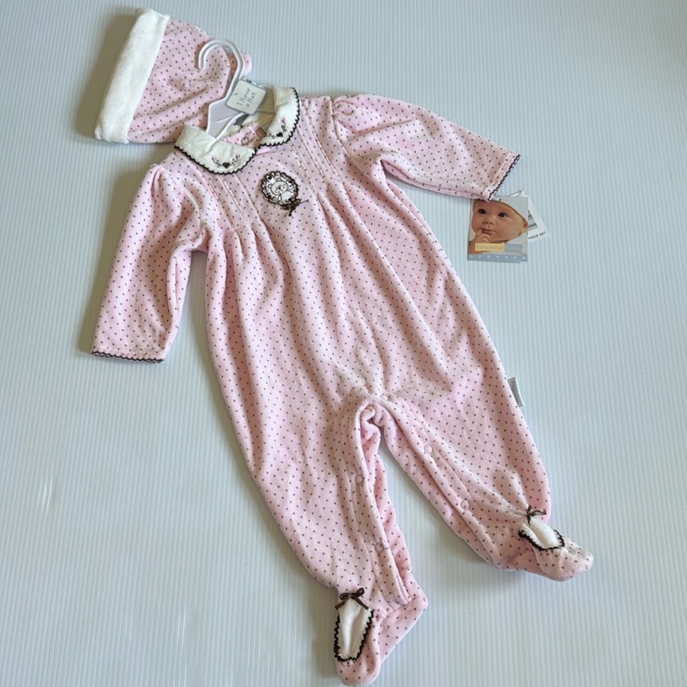 Vitamins baby pink & brown 2 piece onesie set with matching hat. Size 9 months